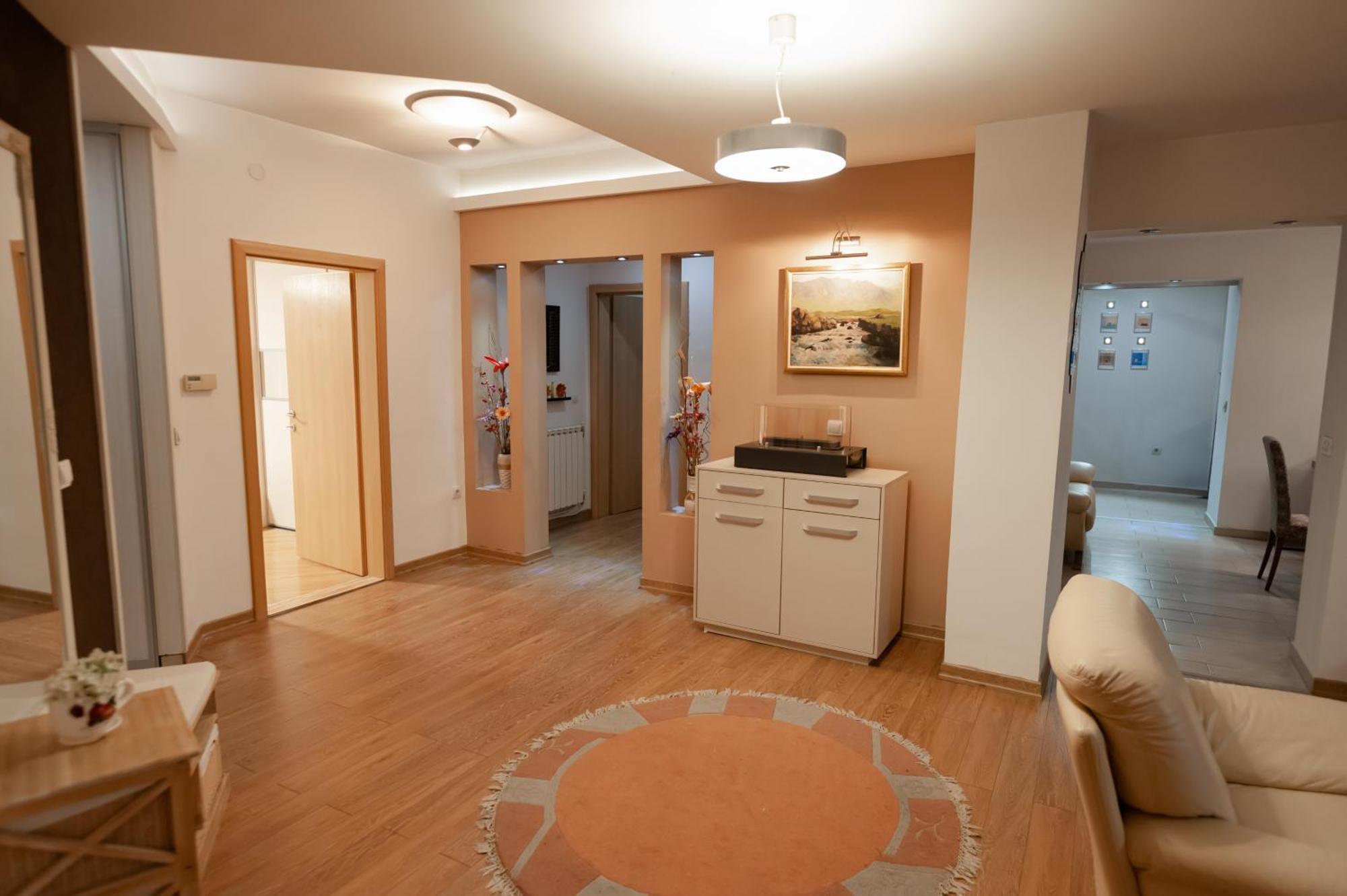 Grand Central Apartment Скопье Экстерьер фото